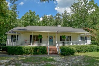 210 Fairway Dr, Williston, SC 29853