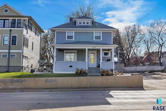 215 E 14th St, Sioux Falls, SD 57104