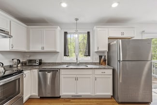 70 Ashburnham Hill Rd, Fitchburg, MA 01420