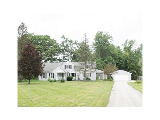 12470 Snow Rd, Burton, OH 44021