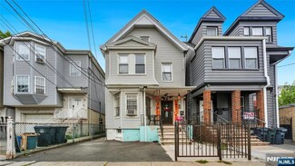 250 4th St, Newark, NJ 07107