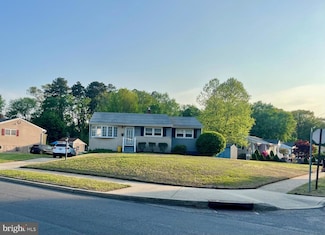 17 Barclay Dr, Blackwood, NJ 08012