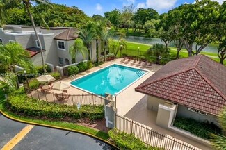 10525 SW 153rd Ct, Miami, FL 33196