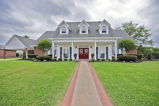 405 Waterwood Dr, Orange, TX 77630