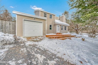 405 Skyline Dr, Blakeslee, PA 18610