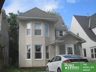 2206 S 11th St, Omaha, NE 68108