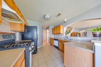 7827 John David Ln, Pasadena, TX 77505
