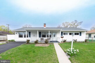 309 Oaktree Dr, Levittown, PA 19055