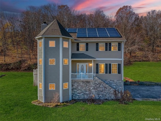 237 Lattintown Rd, Marlboro, NY 12542