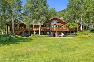 2425 N Fish Creek Rd, Wilson, WY 83014