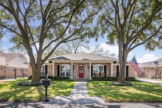 10811 Chevy Chase Dr, Houston, TX 77042