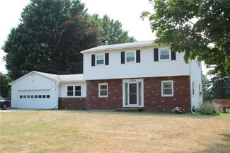 4445 Canandaigua Rd, Walworth, NY 14568