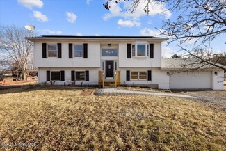 196 Stacy Rd, Coxsackie, NY 12051