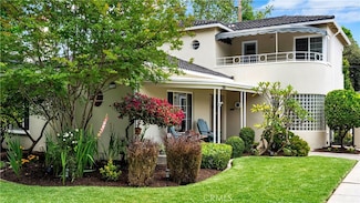 2105 N Heliotrope Dr, Santa Ana, CA 92706