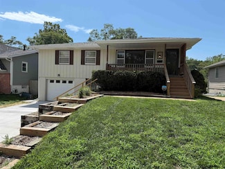 2808 Jackson St, Bellevue, NE 68005