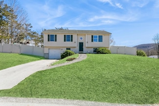 45 Nicole Ln, Wingdale, NY 12594