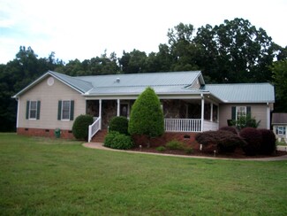 321 Deerwood Dr, Pacolet, SC 29372