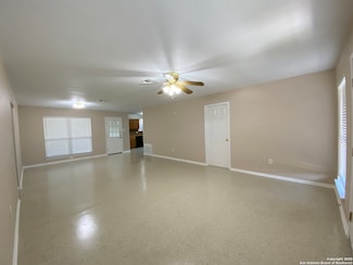 501 Winship Rd Unit B, Pleasanton, TX 78064