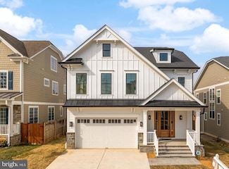 10110 Dickens Ave, Bethesda, MD 20814