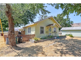 204 Wallace St, Rufus, OR 97050