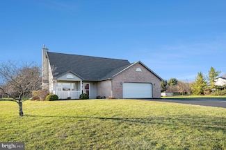 7 Sholly Dr, Hamburg, PA 19526