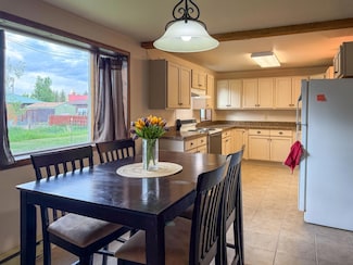 122 Main St, Augusta, MT 59410