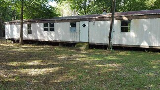 145 S Cedar St, Lake, MS 39092