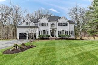 105 Elm St, Medfield, MA 02052