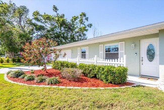 8208 17th Ave NW, Bradenton, FL 34209