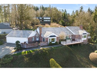 2370 Palisades Crest Dr, Lake Oswego, OR 97034