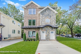 670 Arden Ave, Staten Island, NY 10312