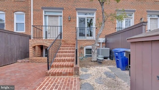 1050 N Randolph St, Arlington, VA 22201