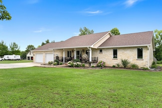 12590 E Osage Nation Rd, Nevada, MO 64772