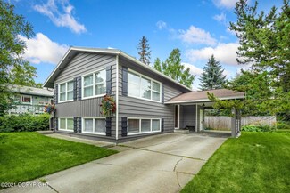 956 Westbury Dr, Anchorage, AK 99503