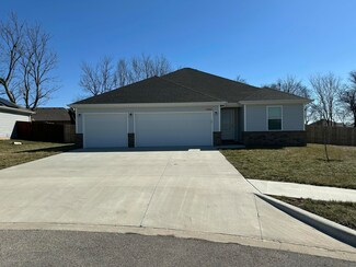 1546 S Olde Savannah Ave, Republic, MO 65738