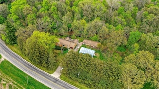 2458 Creek Rd, Plano, IL 60545