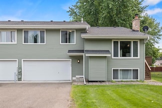 16183 Flagstaff Ct S, Rosemount, MN 55068