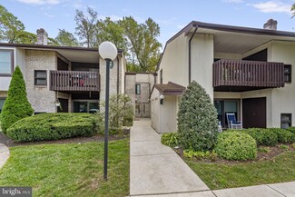 705 Raintree Ln, Malvern, PA 19355