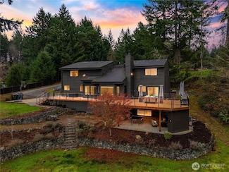 918 Lummi Dr, Fox Island, WA 98333