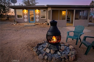 915 Dakota Ln, Landers, CA 92285