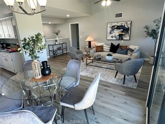 27130 Hidaway Ave Unit 6, Canyon Country, CA 91351