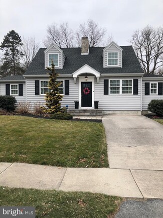51 W Governor Rd, Hershey, PA 17033