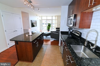 157 Fleet St Unit 502, Oxon Hill, MD 20745