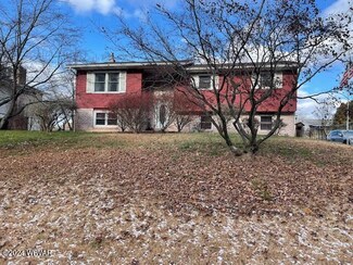 19 Spottswood Dr, Milton, PA 17847