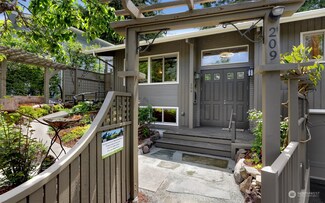 209 N 196th Place, Shoreline, WA 98133