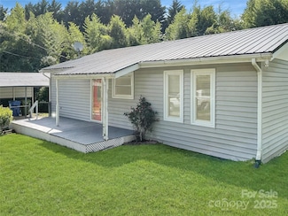 13 Rosscraggon Dr, Asheville, NC 28803