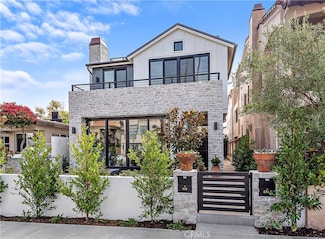 434 Goldenrod Ave, Corona Del Mar, CA 92625