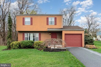 921 Lark Dr, Harrisburg, PA 17111