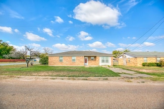 1008 Country Club Rd, Ballinger, TX 76821