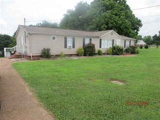 49 Rolling Hills Lake Dr, Covington, TN 38019